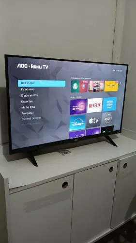 SMART TV AOC 32 POLEGADAS ROKU TV - AINDA NA GARANTIA