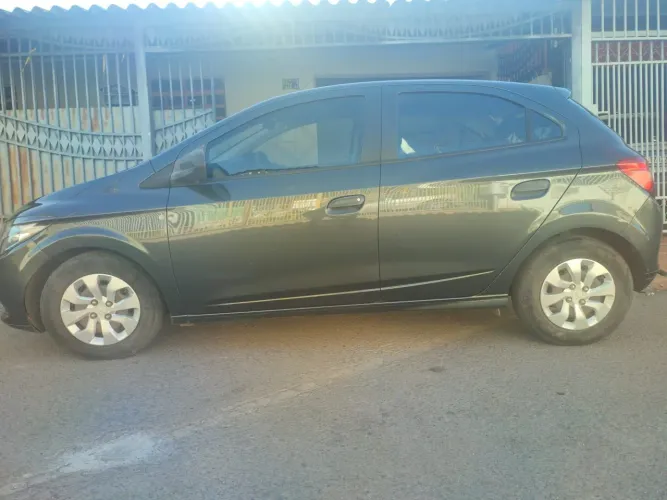 Chevrolet Onix JOY Hatch 1.0 8V Flex Mec. 4P 2019