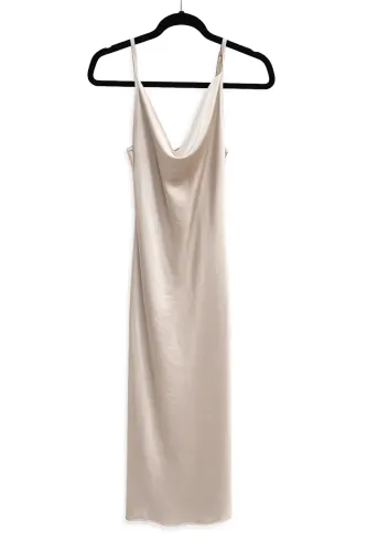 Vestido acetinado- SHEIN