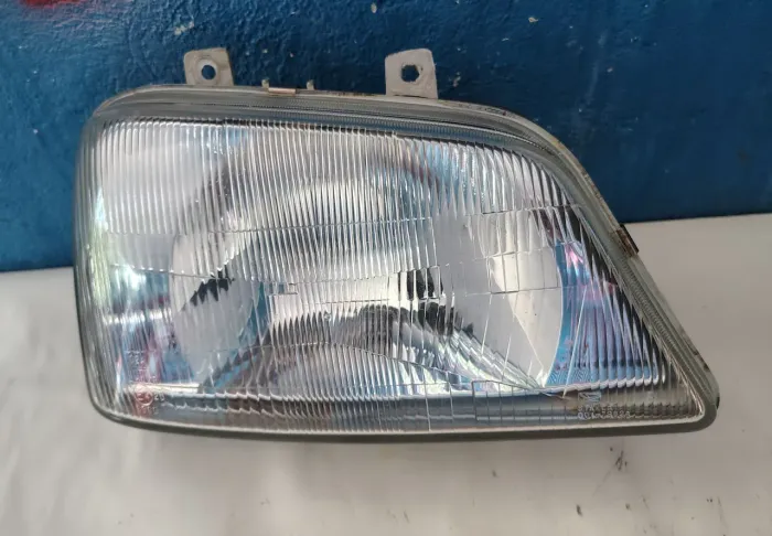 Farol Dianteiro Lado Direito Daihatsu Térios Ano 1998 Usado Original 