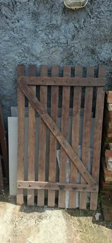 PORTÃO PEQUENO IDEAL PARA CANIL