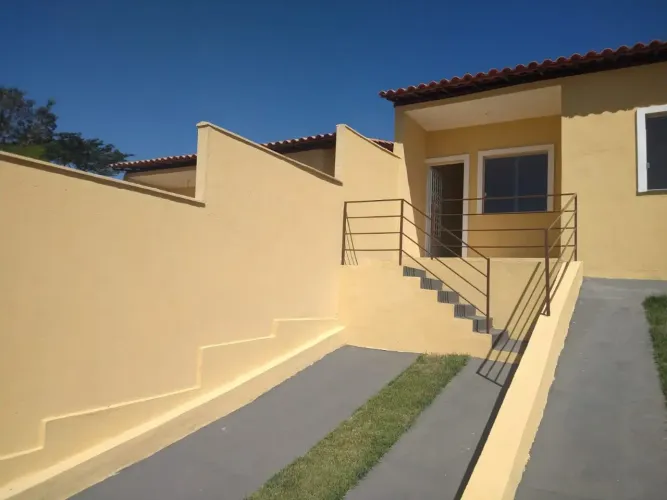 Esmeraldas - Casa Padrão - Floresta Encantada
