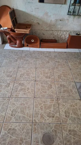 Kit banheiro vaso acoplado+ pia+ armário