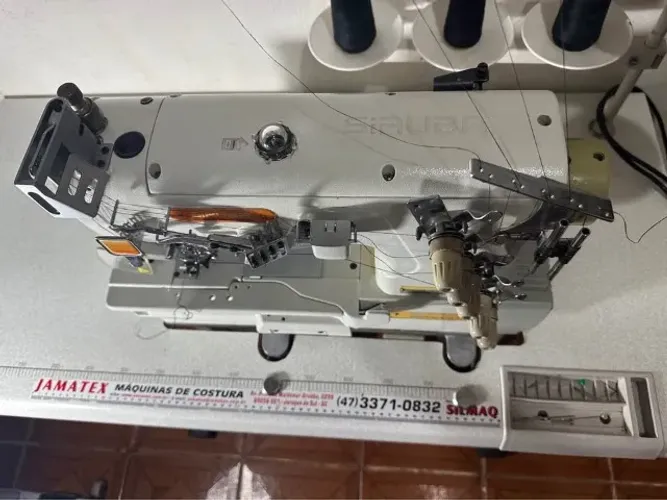MÁQUINA INDUSTRIAL SIRUBA F007K