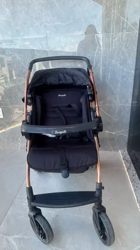 Vendo Carrinho de Bebê
