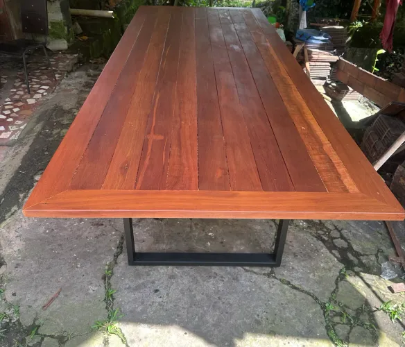Mesa a pronta entrega