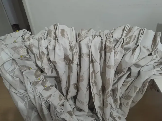 Cortina de tecido para trilho
