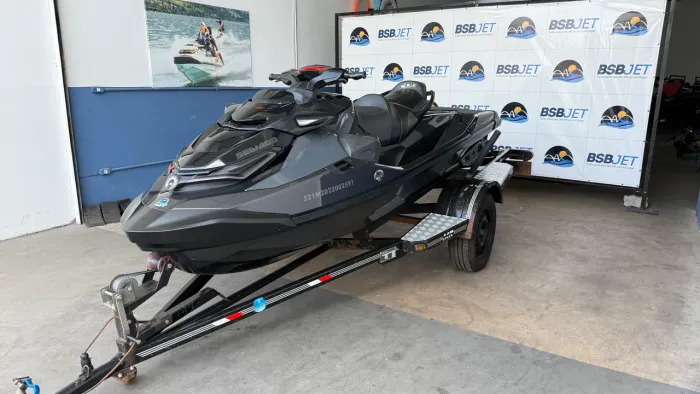 Jet Ski Seadoo RXT-X 300 2022 com carreta rodoviária Rondon