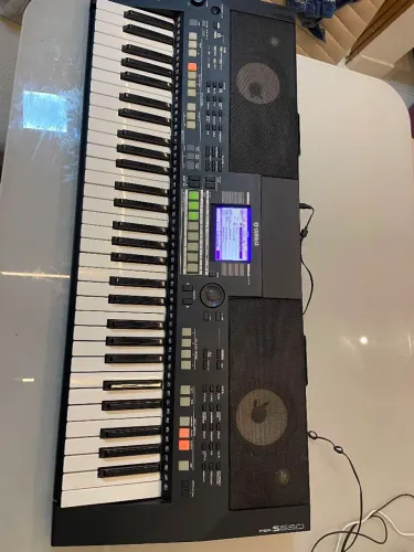 Teclado Yamaha s550b