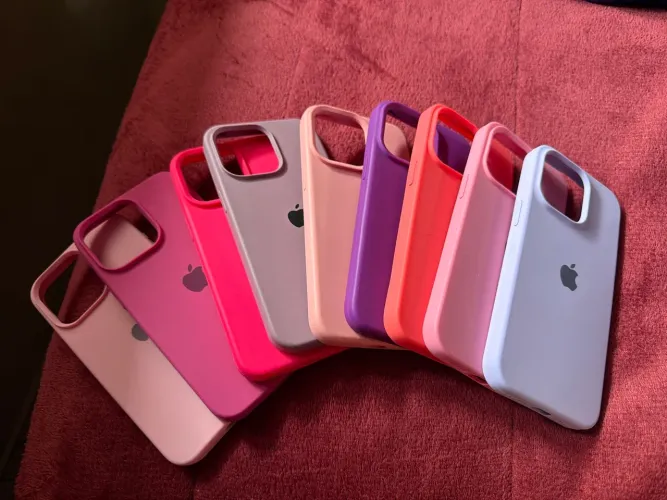 Capinhas do iPhone 15 pro max case seminovas