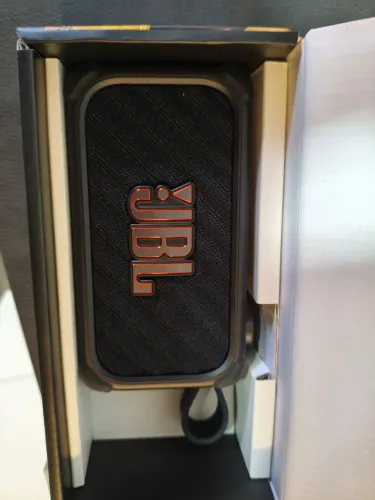 JBL Band Box Solo com IA
