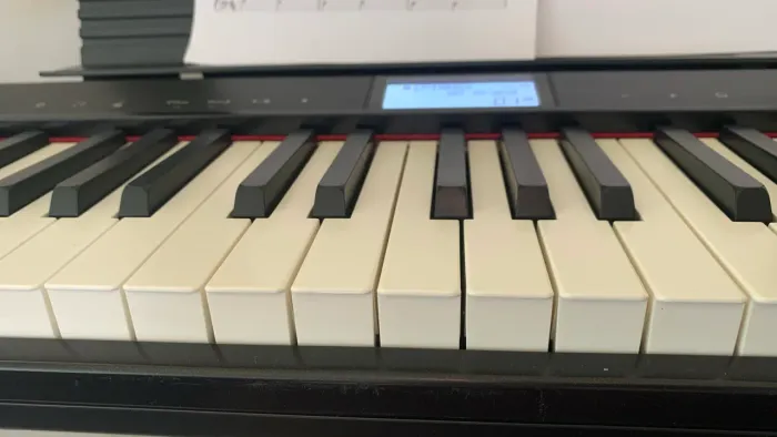 Piano Go leve e fácil de carregar