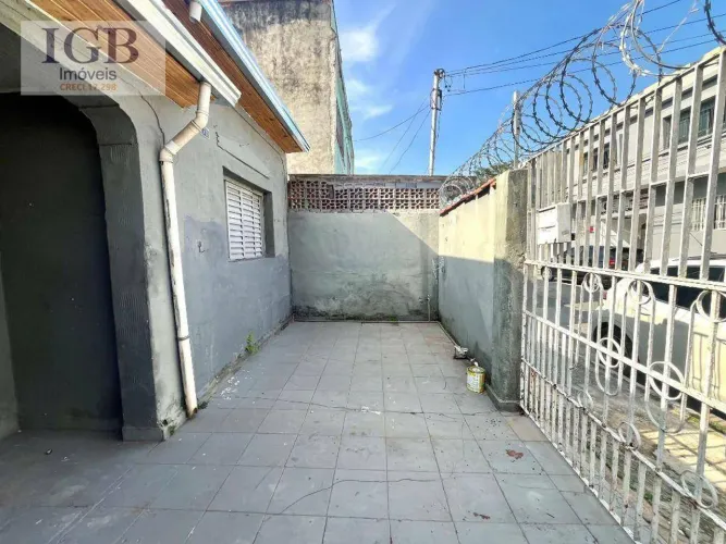 Casa com 2 dormitórios para alugar, 60 m² por R$ 1.650,75/mês - Vila Bandeirantes - São Pa