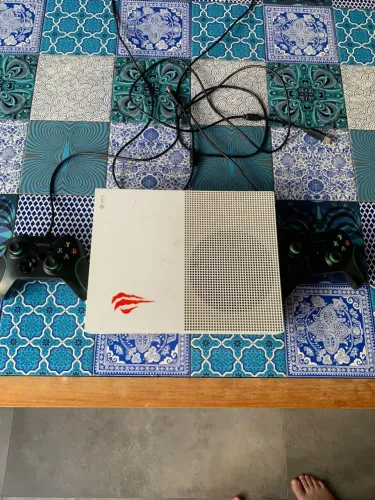 Xbox one s, com jogos