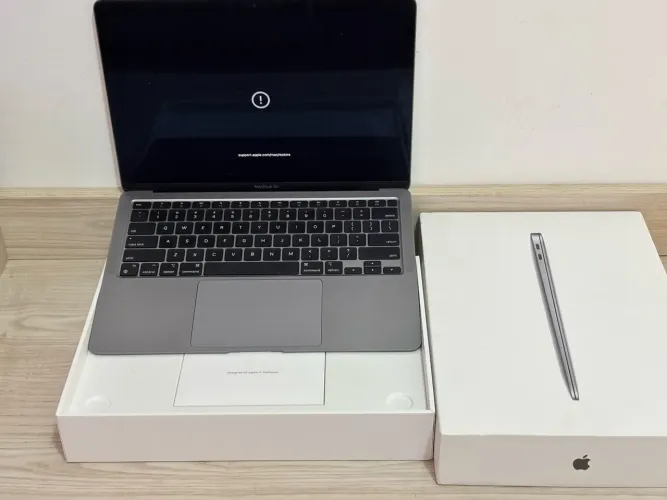 Macbook Air M1 2020 8/256GB Com Detalhe