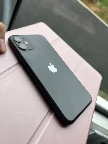 iPhone 11 128gb (precisa de reparo)