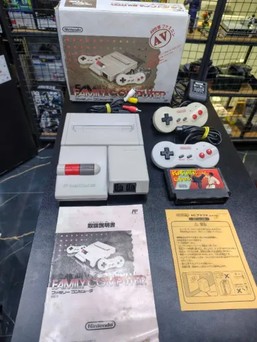 Famicom Av Family Computer Top Load 2 controles - Serial Batendo
