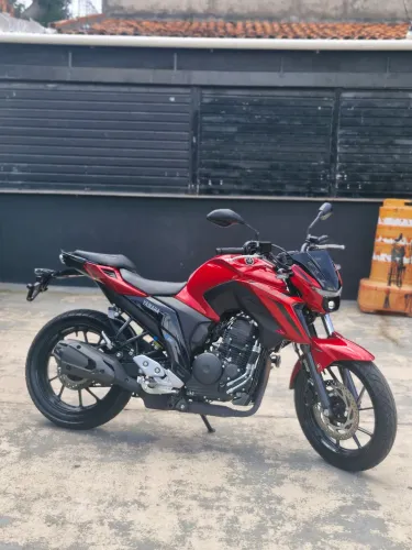 FZ25 2025 .