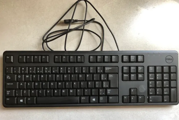 Teclados Dell e HP preto Pt-BR