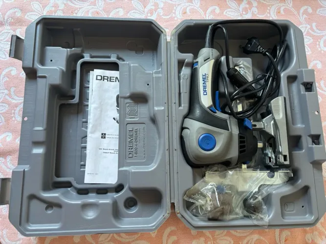 Ferramenta multifuncional Dremel Trio com maleta