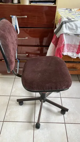 Cadeira Secretária Marrom