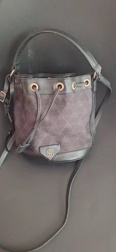 Bolsa monograma schultz