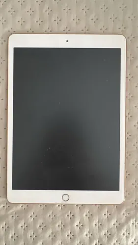 iPad 8ª Geração Apple 128GB Gold - Impecável
