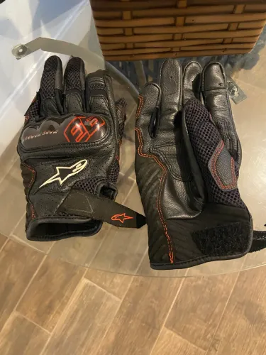 Luva Alpinestars seminova tamanho P impecável!