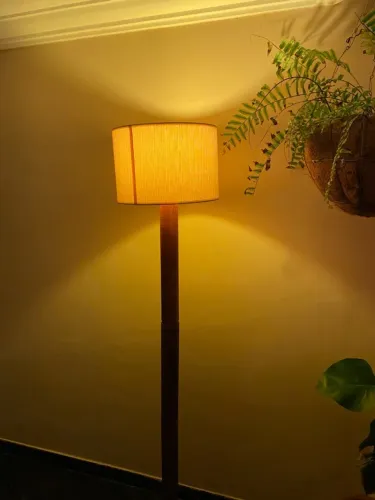 Luminária de chão