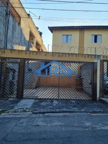 Sobrado à venda em Barueri, Jardim Maria Cristina, com 2 suítes, com 108 m²