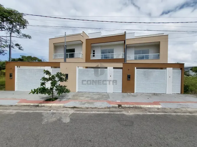 Casa Duplex em Manguinhos, Yahoo - 3 quartos, suíte, closet, 2 vagas, sol manhã