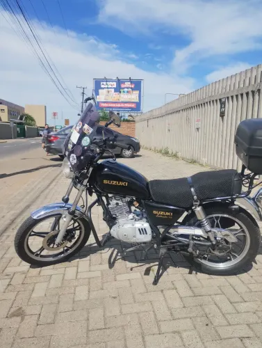 Suzuki 125 2011 Muito bem conservada