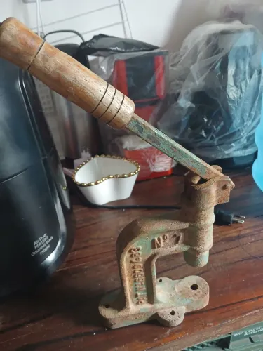 Maquina para botão