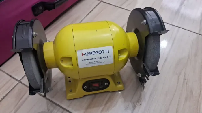 Esmeril na caixa, nunca usado