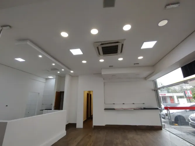 Ponto Comercial/Loja/Box para Locação por R$ 7.000,00/mês - Cursino - São Paulo/UF