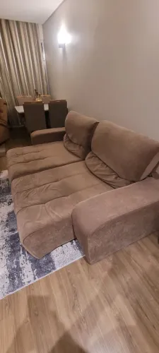 Sofá retrátil e reclinável