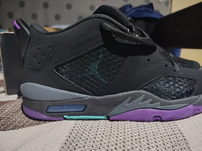 NIKE AIR JORDAN 6