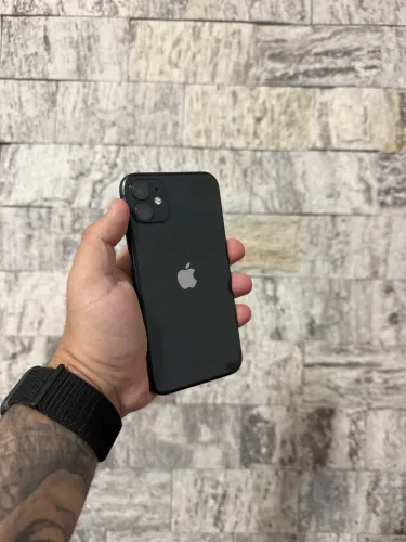 iPhone 11 128GB Preto, 78%