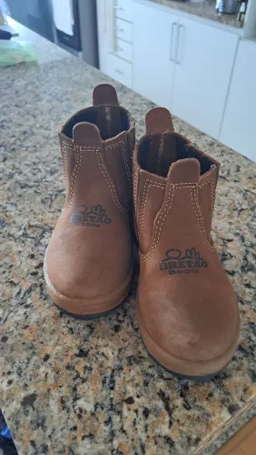 Bota de Couro infantil tam 27/28  Bretao Boots