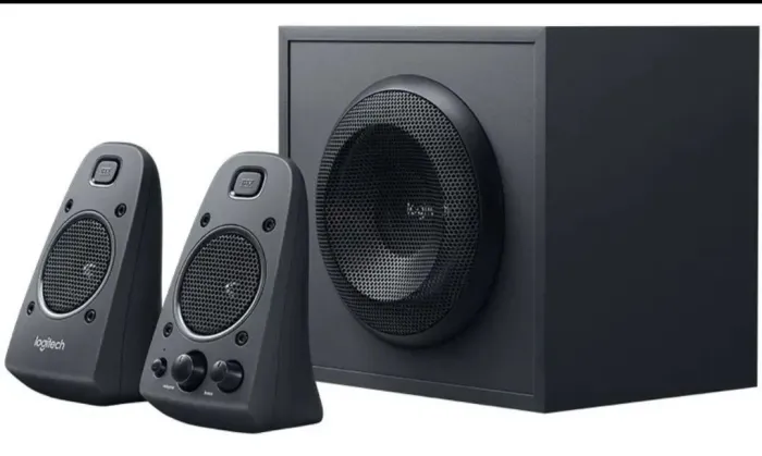 Caixa de som Home Theater 2.1 Logitech (Alto nível, em ótimas condições. Subgraves macios)