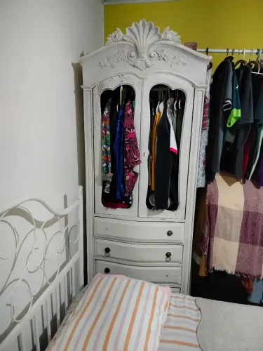Guarda roupa vintage 