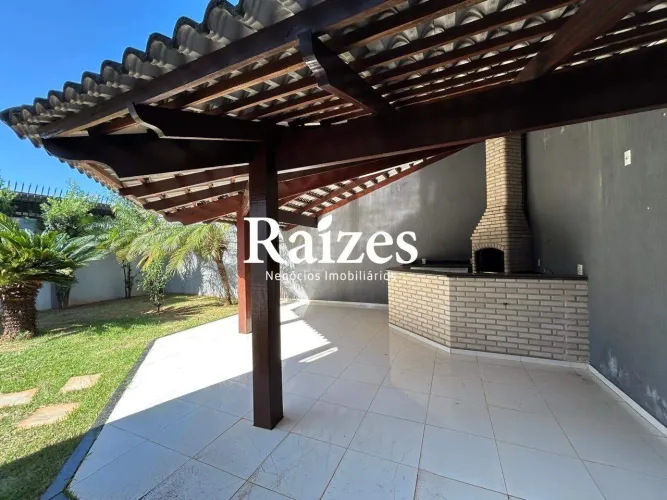 Sobrado para Alugar no Bairro Nossa Senhora Aparecida, com 393m2 Uberlândia/MG