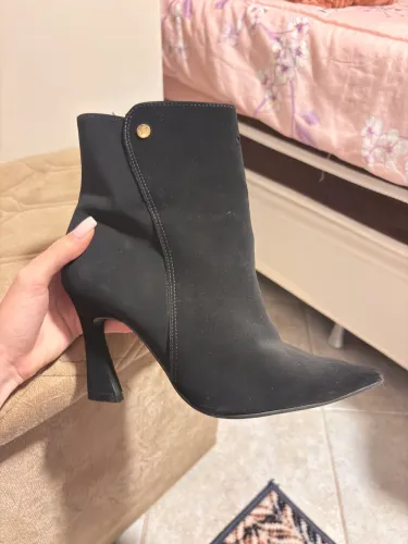 Bota preta vizzano bico fino