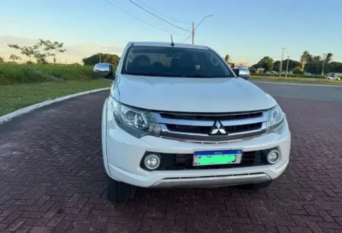 Mitsubishi L200 Triton Sport HPE-S 2.4 CD Dies. AUT 2019