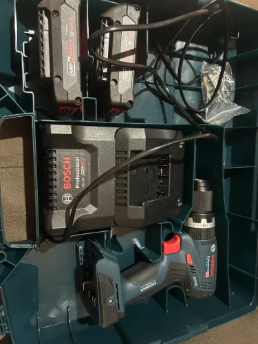 Furadeira e parafusadeira Bosch