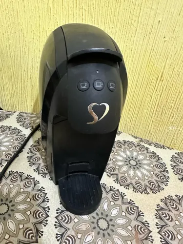 CAFETEIRA 3 CORAÇÕES PRATICAMENTE NOVA 280