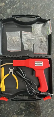 Vendo máquina grampeadora, para solda plástica.