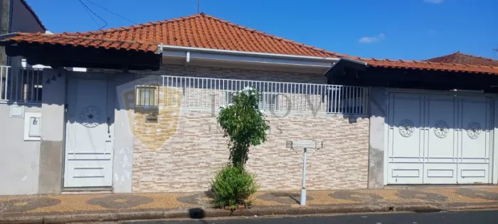 Casa Padrão em Santa Rita do Passa Quatro