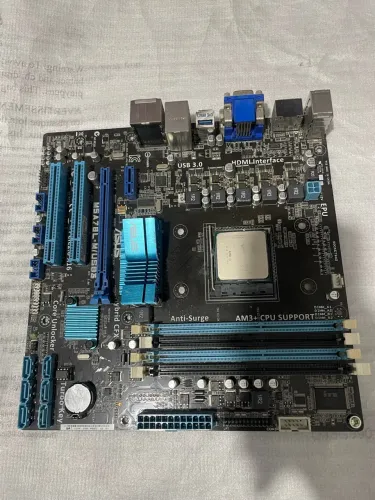 placa-mãe ASUS M5A78L-M/USB3 (Socket AM3+, formato micro-ATX, chipset AMD 760G)