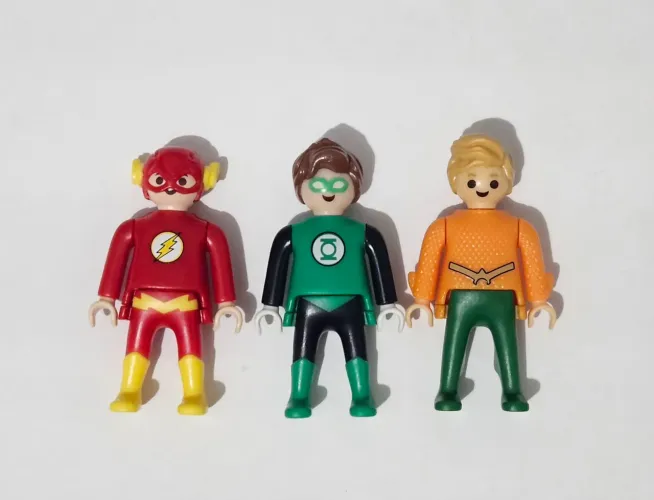 Bonecos colecionáveis playmobil